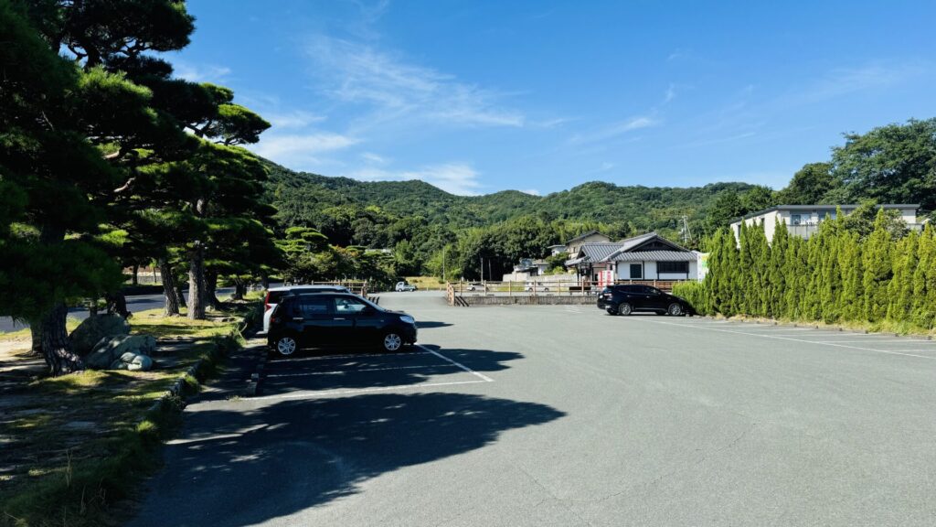 毛利氏庭園_駐車場2